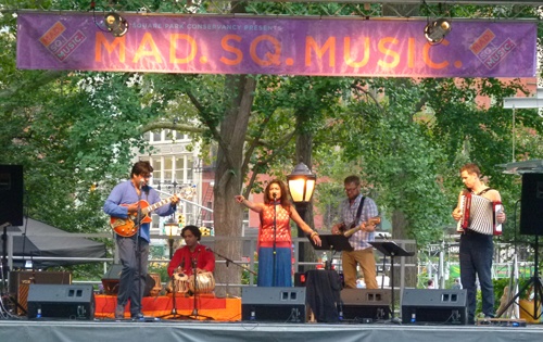 oval-lawn-concert